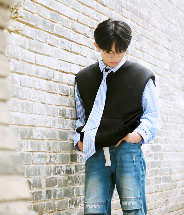 巴黎世家和rickowens哪个档次高,巴黎世家和圣罗兰有关系吗