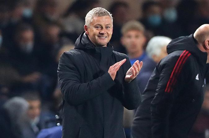 欧冠之神！两次补时进球助曼联拿到1分，足坛赞美C罗的一天又来了