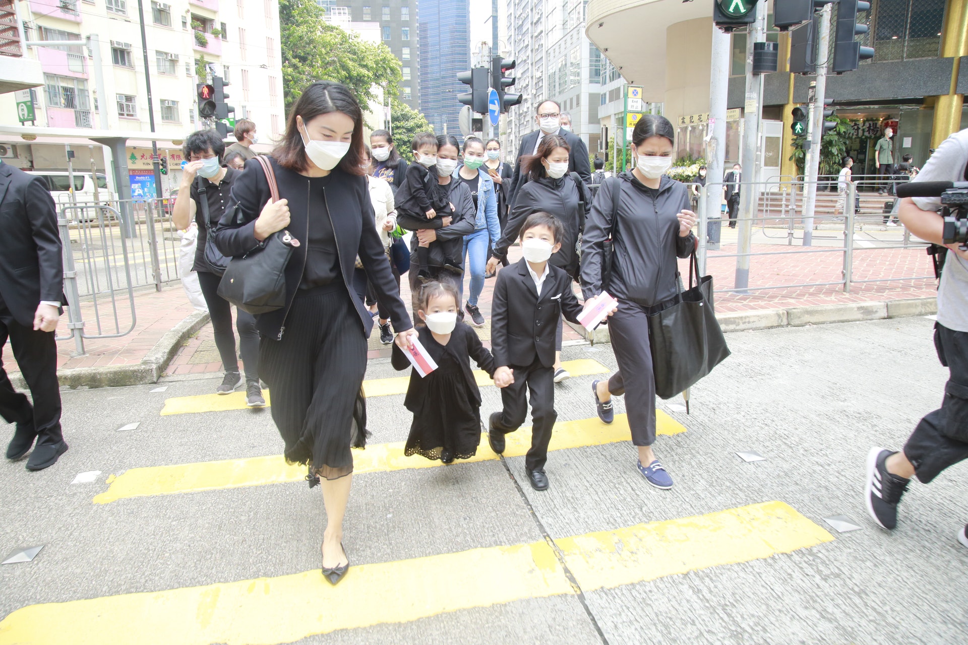 郭晶晶简易包包,郭晶晶用的帆布爱马仕包