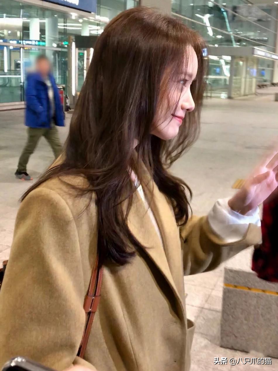 林允儿格子家居服,林允儿宅在家里