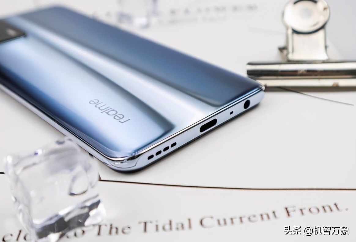 realme真我gt黄色沉浸式开箱,realme全新性能旗舰真我gt发布