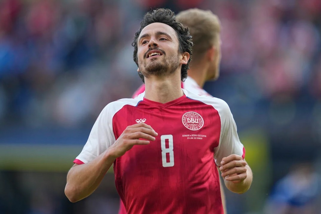 丹麦中场坦承患色盲，曾在比赛中难辨敌我，此前他一直是队中首发