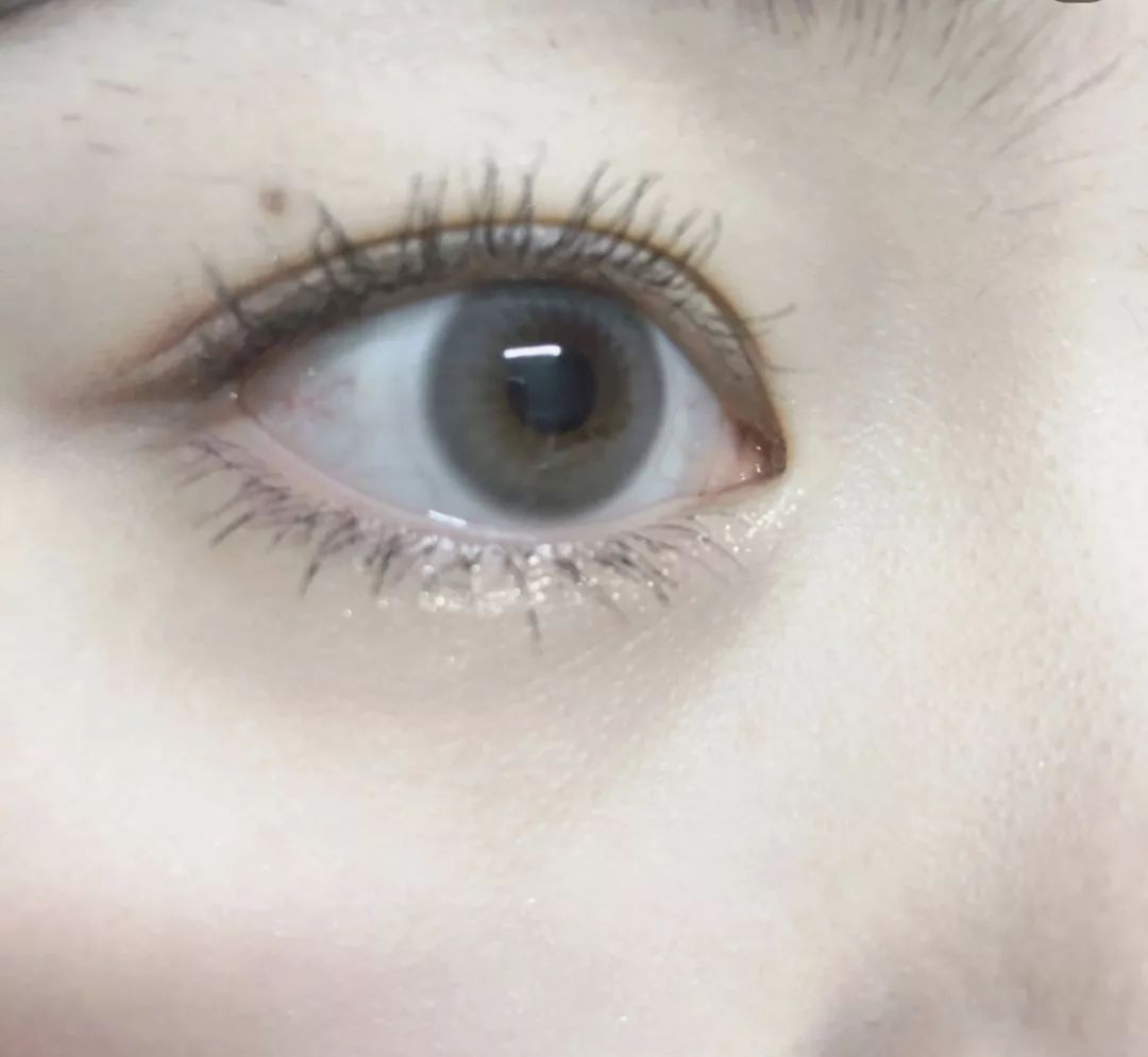 哪有那么多混血，全靠仙瞳招摇撞骗~