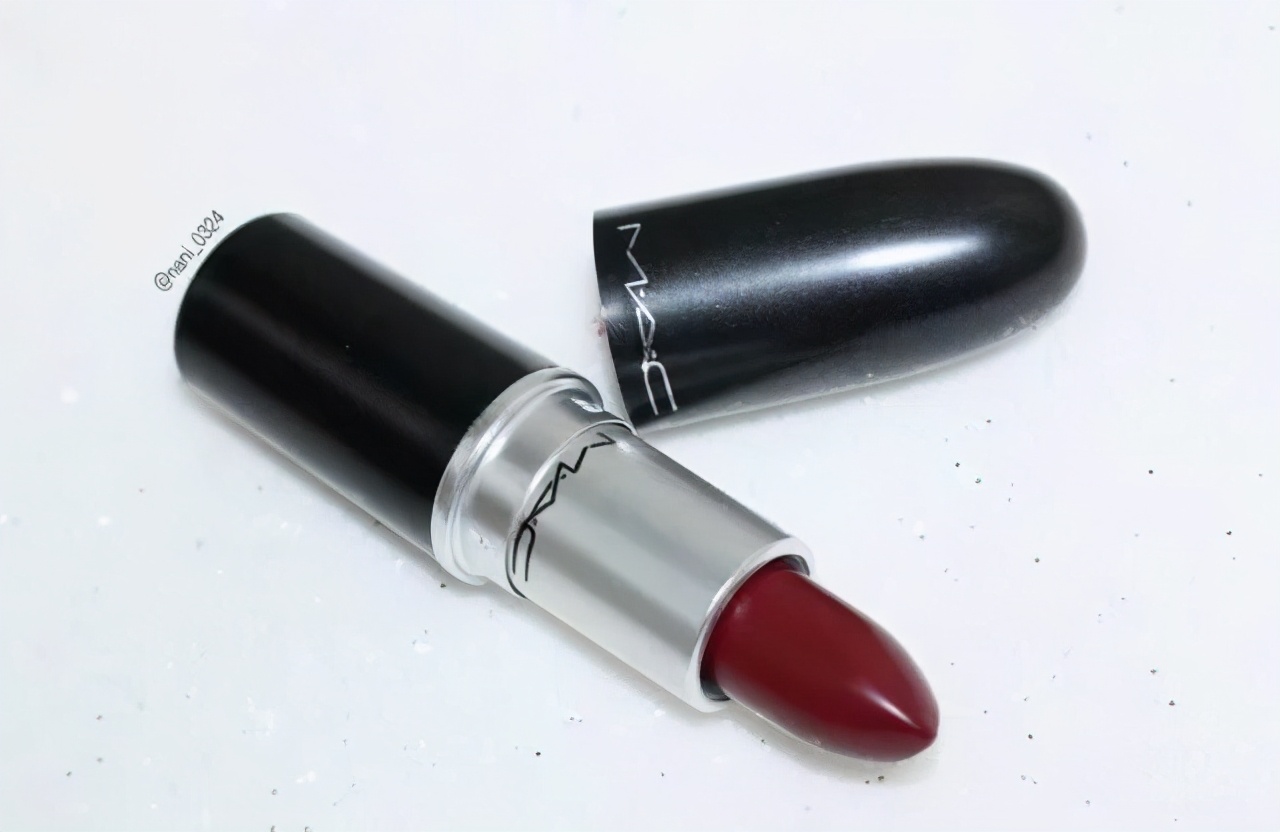 还在纠结选什么款式颜色吗,还在犹豫如何抉择其实根本无所谓