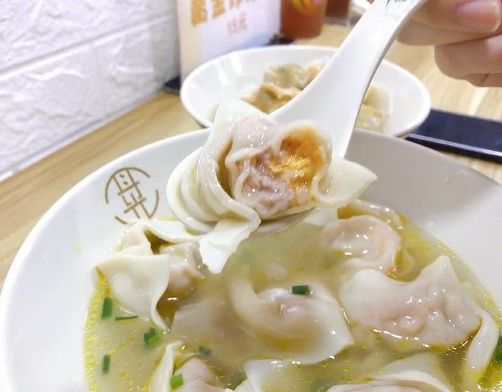 上海必吃十二碗小馄饨,去上海吃一顿馄饨