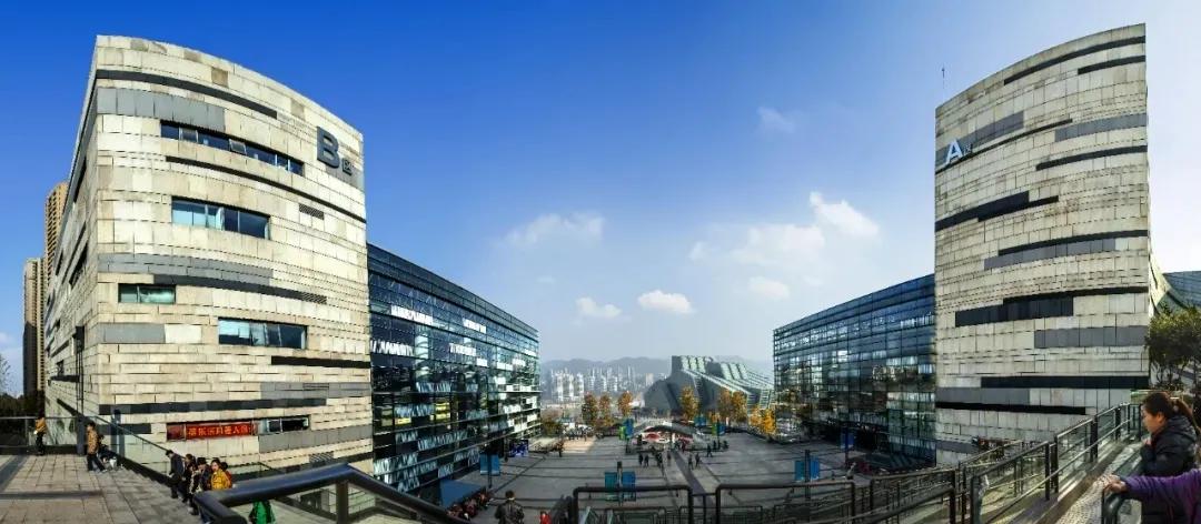 轨道游重庆,跟着轻轨游重庆