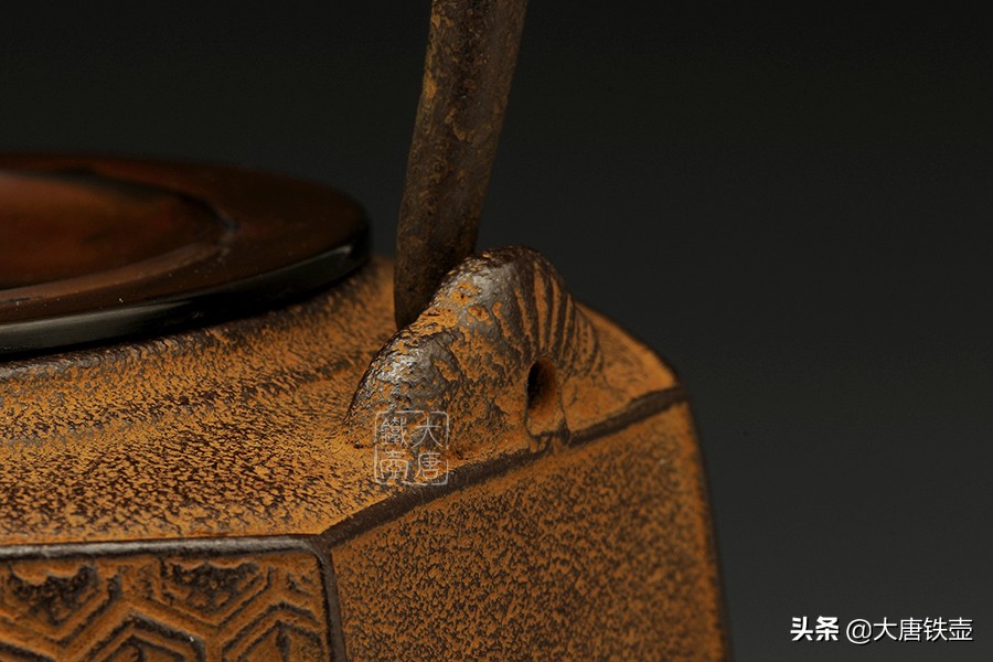 中国铁壶和日本铁壶的区别,日本铁壶好还是中国铁壶好