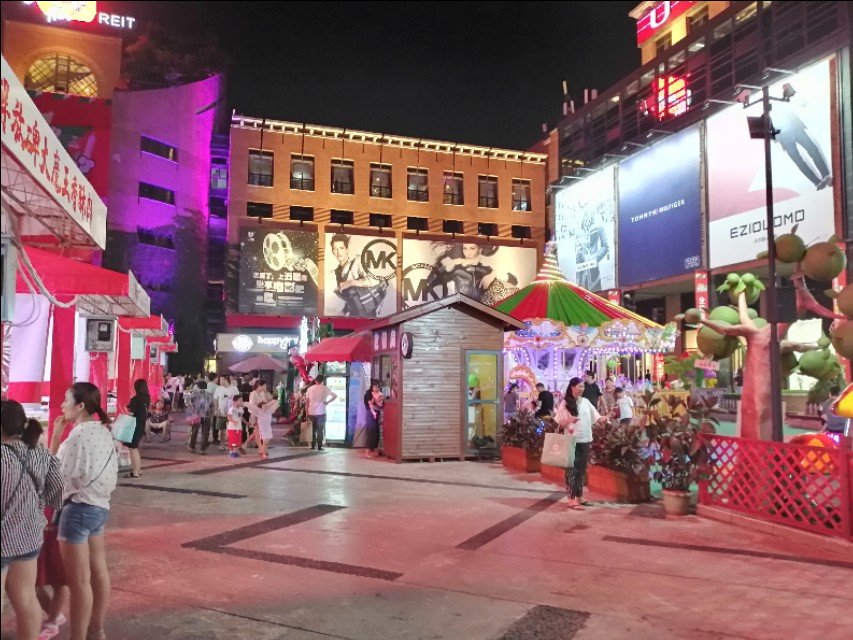 重庆奥特莱斯通宵营业,奥特莱斯重庆周年庆