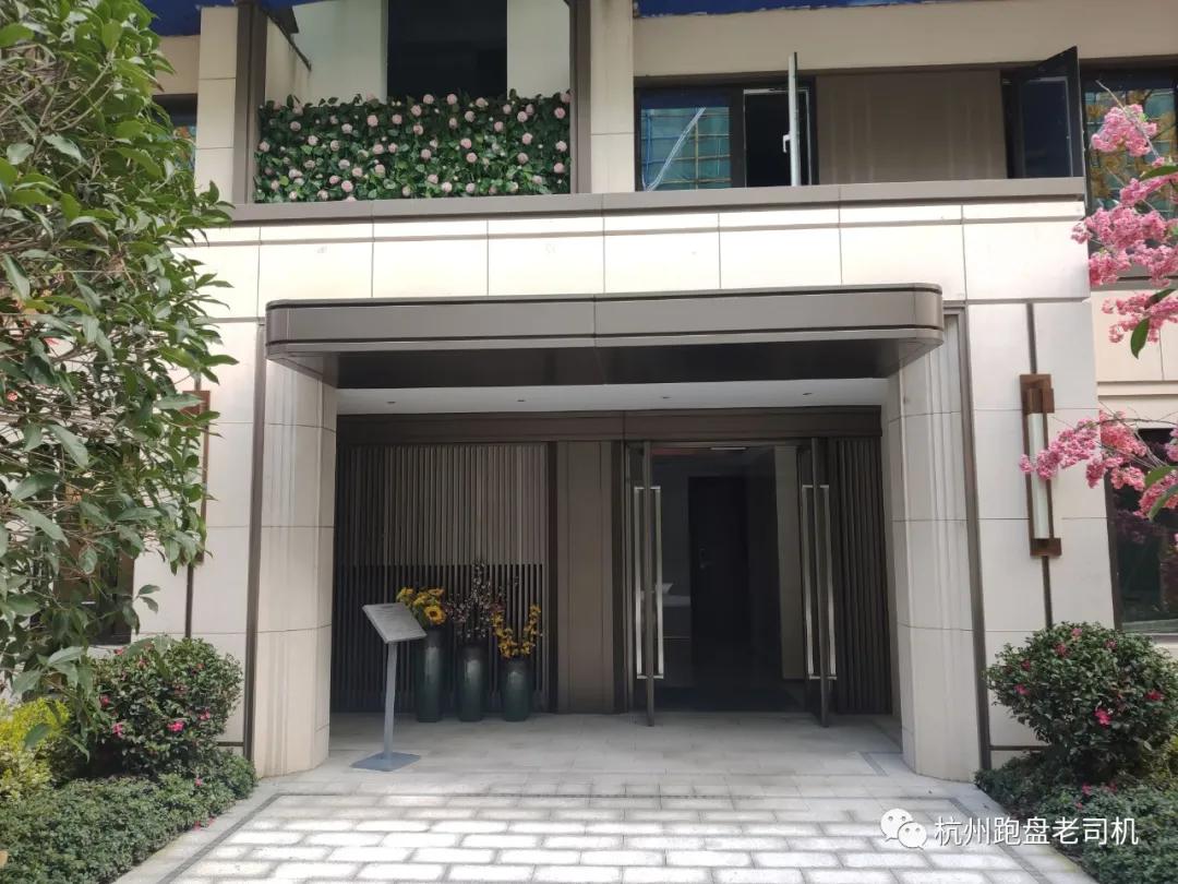 杭州临平奥特莱斯旁边楼盘 (临平奥特莱斯对面的叠墅)