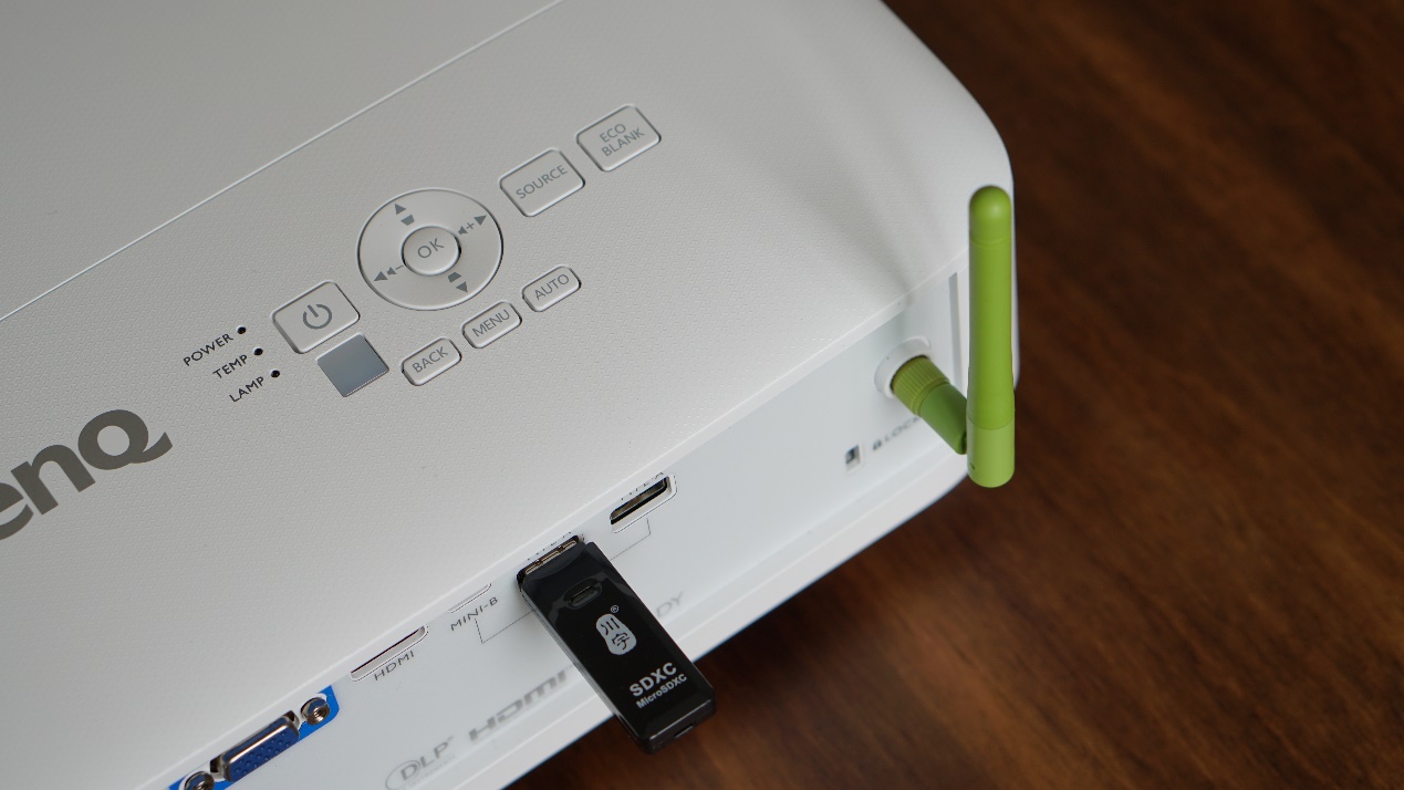 明基e580智能投影仪价格,多功能投影仪评测明基e540