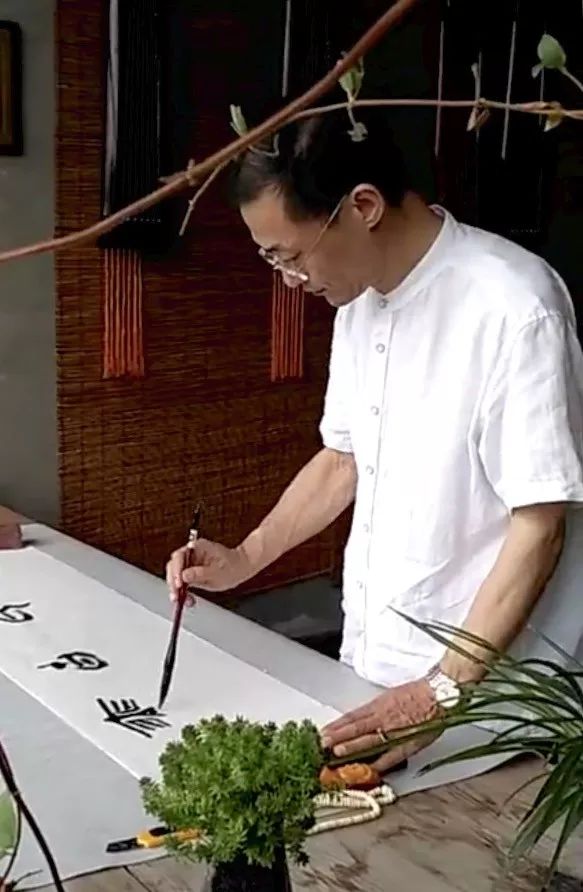 西泠印社社员费加龙,艺术中国歌词