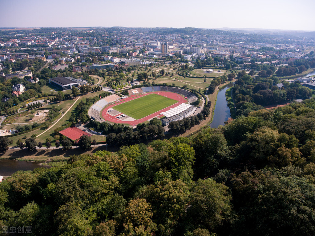 德国与英国哪个国家综合实力更强,英国和德国谁更强大