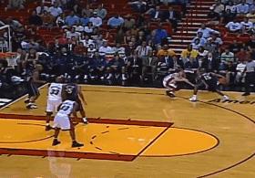 nba2kol文斯卡特98版扣篮动作,文斯卡特大风车扣篮背后角度