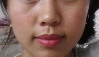 火山泥真是宝,油皮女孩的毛孔疏通剂,让贵妇霜3秒吃透锁水8倍