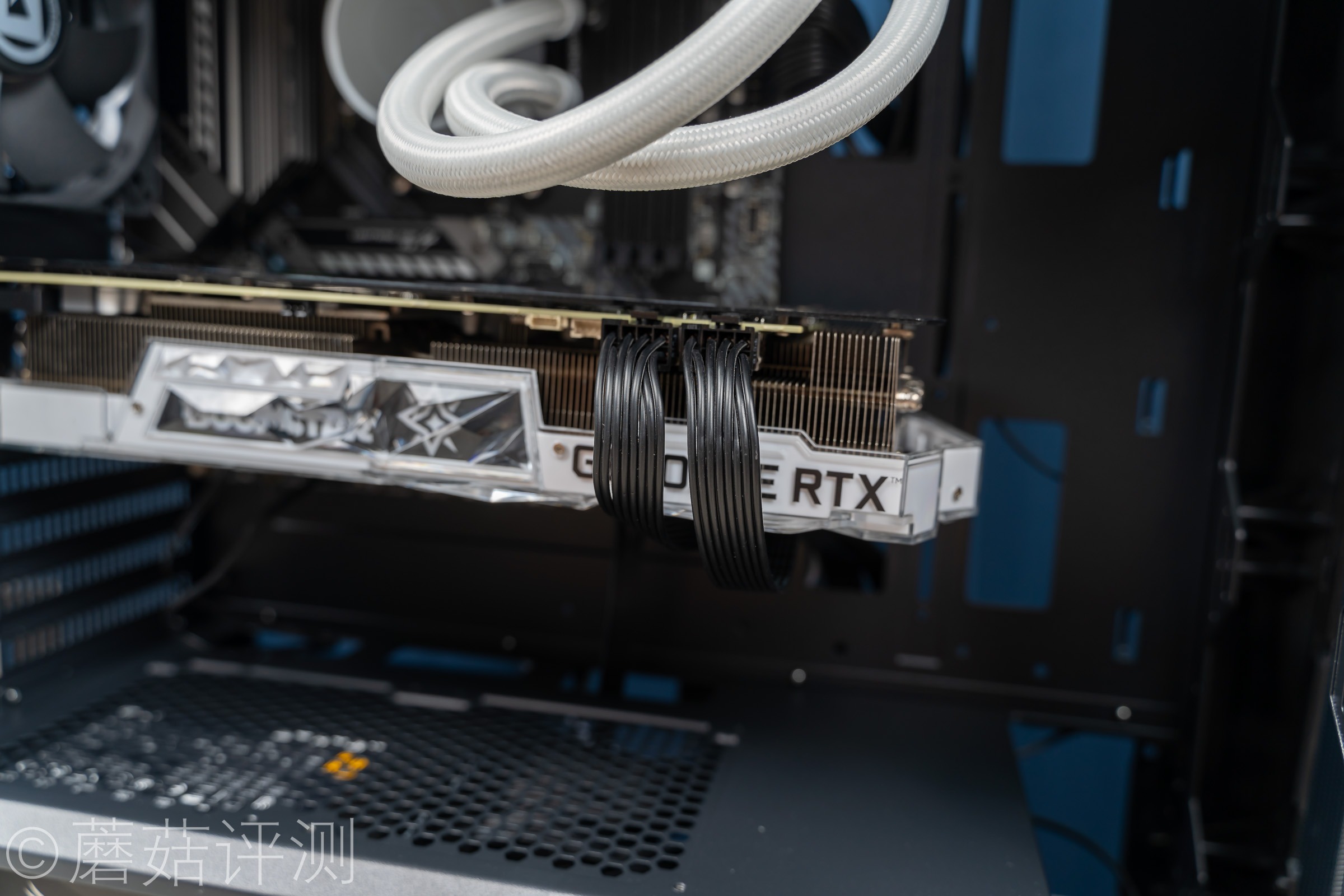 艾湃电竞机箱白色,艾湃电竞水冷评测