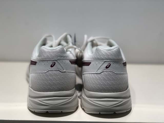 亚瑟士顶级缓震跑鞋有哪几个系列,亚瑟士跑鞋gel系列区别