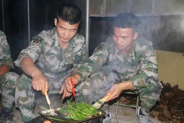 海鲨特战很厉害吗,海鲨特战旅比雪枫牛吗