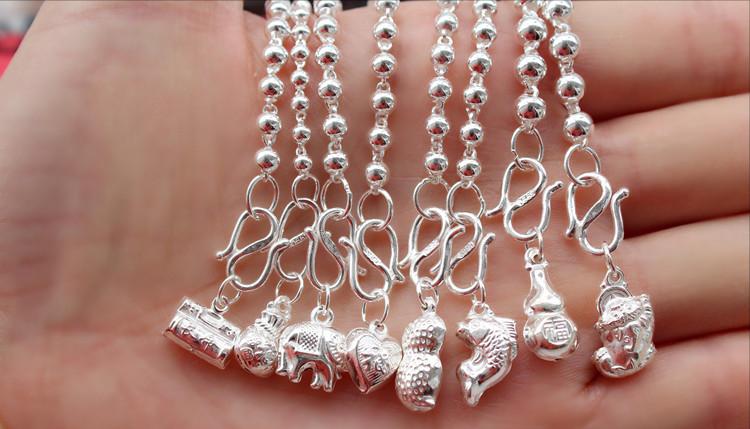 佩戴银饰变黑的原因,佩戴银饰有什么讲究