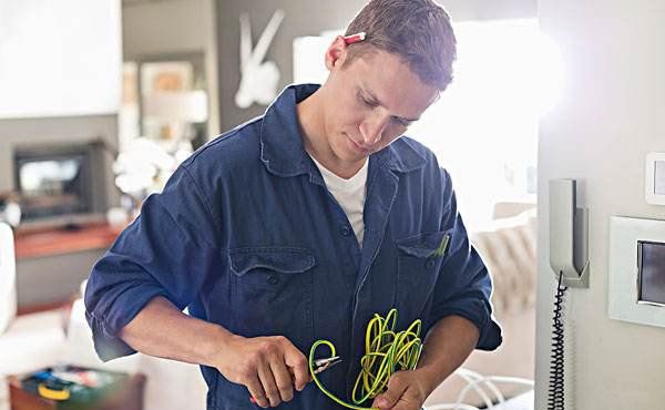 家庭电路试电笔判断短路或断路,如何利用万用表判断电路是否断路