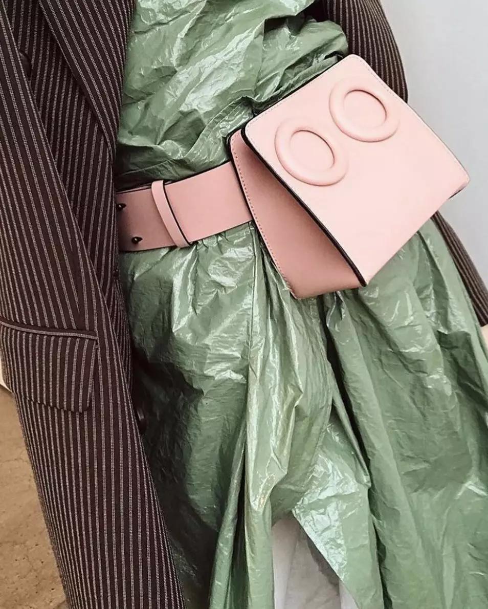 最新款的腰包简单一点,斜挎腰包最值得入手的大牌