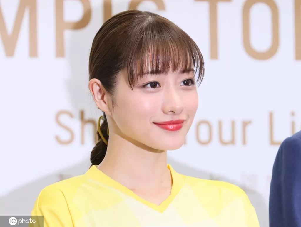 明明皮肤很细腻，可为什么有的人看起来很显老？原来问题出在这里