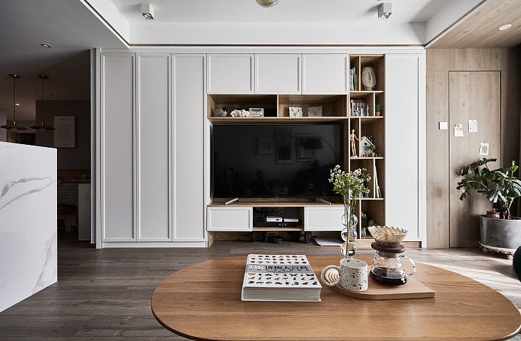 家里垃圾堆多,家里都是垃圾杂物