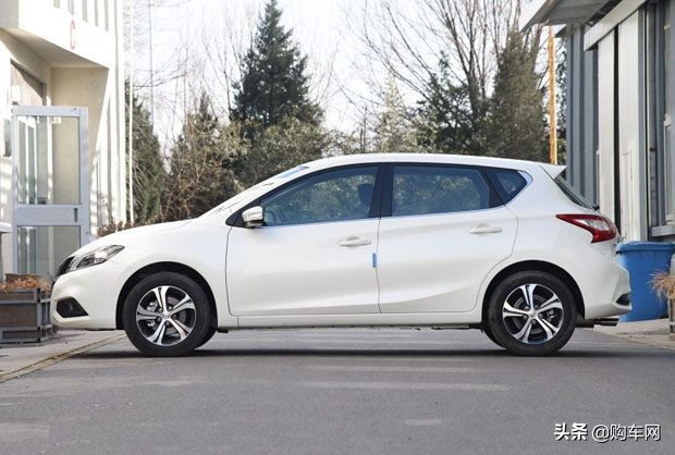 这台日产车坐着舒服，空间大，原价9.99万，现跌至7万多，买吗？