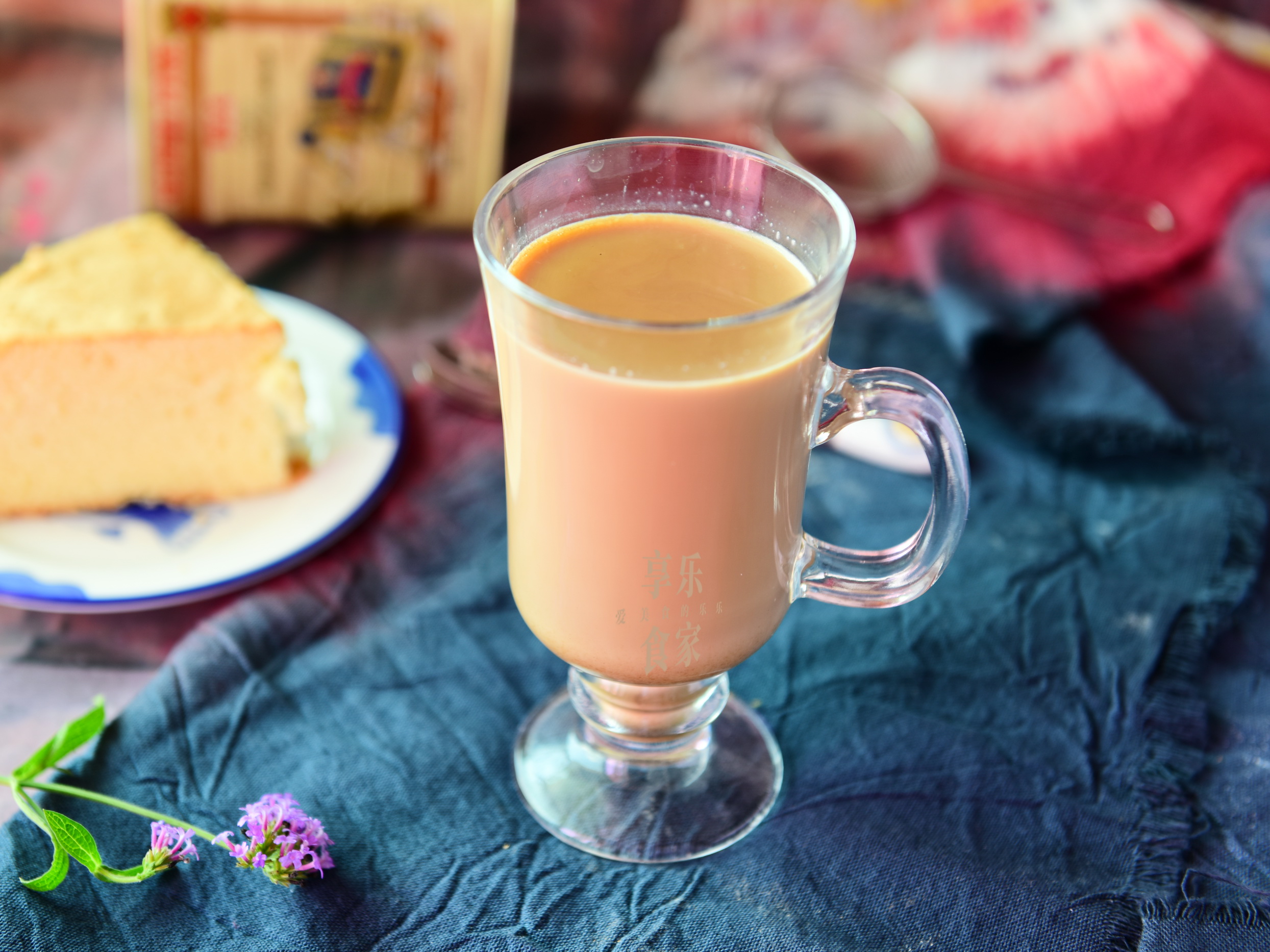 自制港式奶茶不用淡奶,港式奶茶的正确制作方法