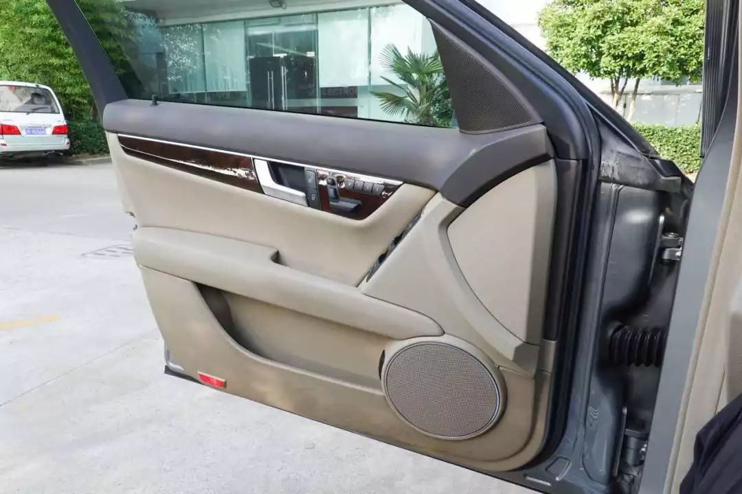 14万买奔驰C，6年只跑2万公里，收藏级