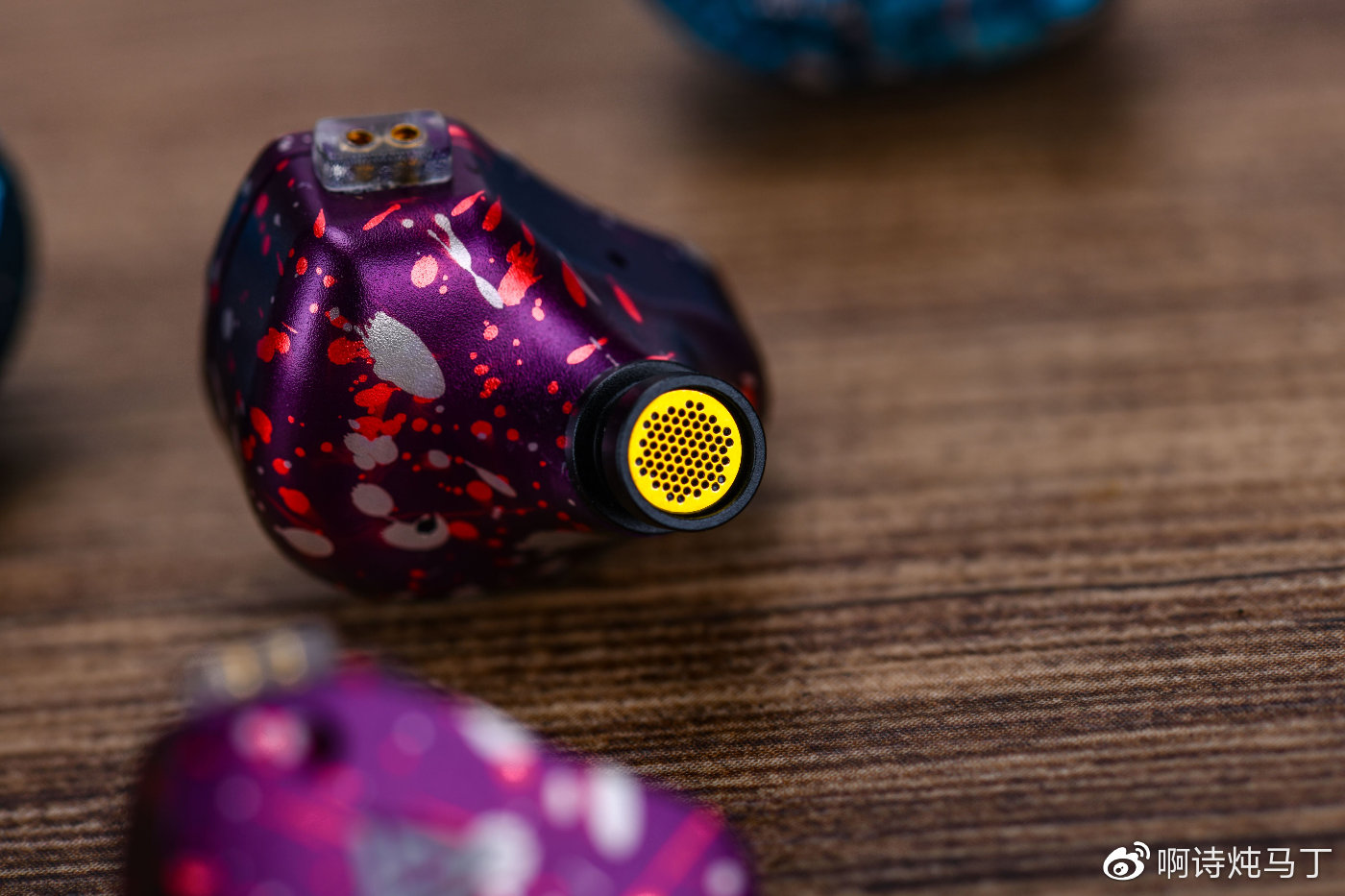 视觉系大师，声音是否也好听？—徕声RT-3三单元圈铁耳机