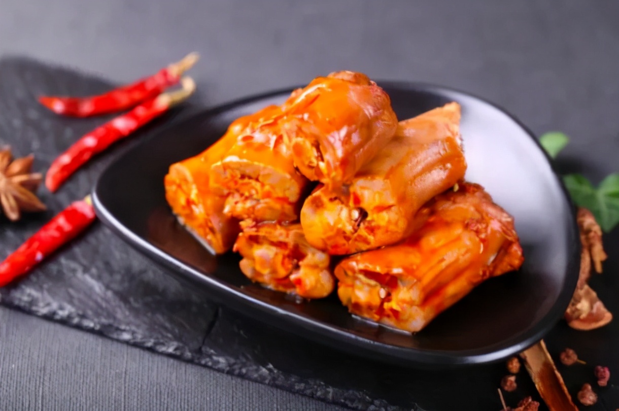 周黑鸭的特许加盟模式分析,周黑鸭从直营到加盟的劣势