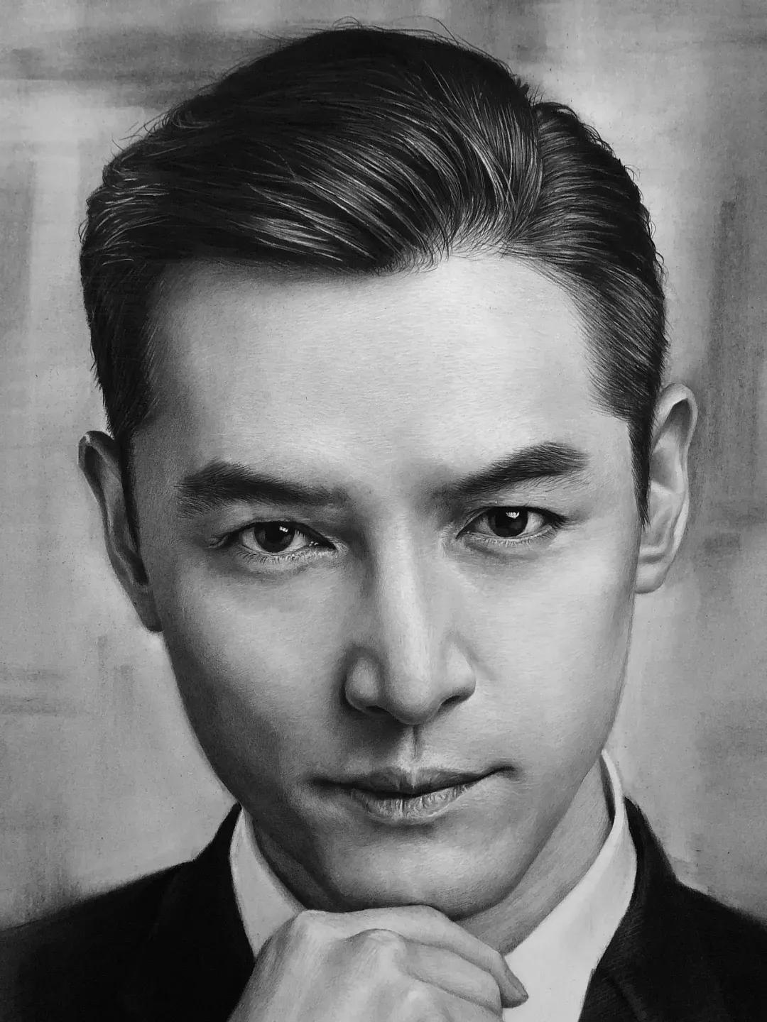 厉害了！他用一支铅笔把明星画了多个，如肖战、蔡徐坤、迪丽热巴