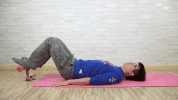 关晓彤的瘦腰秘籍,健美达人关晓彤马甲线实力抢镜