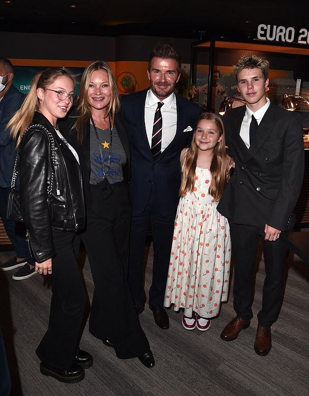 小七乔治王子,乔治小王子小七