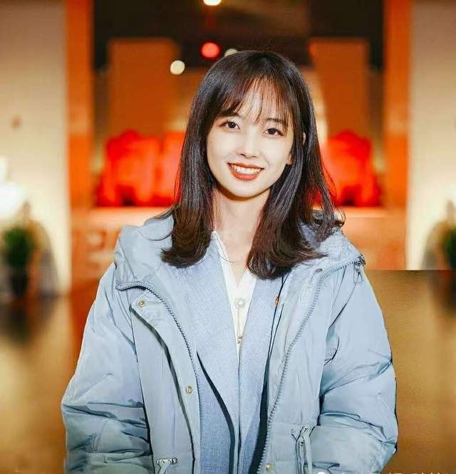 90后新晋主持人马凡舒，颜值与实力并存，被誉为董卿的“接班人”