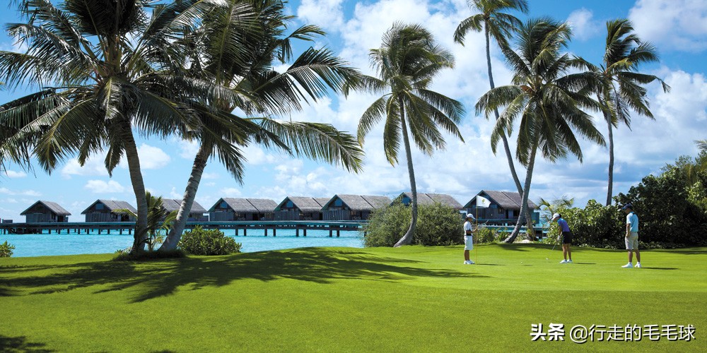 大海高尔夫球场,大海中央的球场