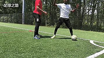 足球后卫防守技巧,足球在线4防守技巧