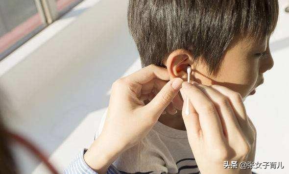 宝妈给孩子掏耳朵后续,宝妈给宝宝挖耳屎