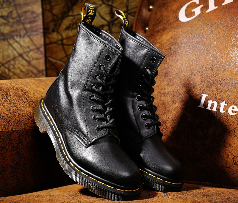 黑马丁靴怎样搭配好看,黑马丁靴应该怎么搭配