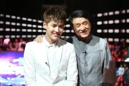 不要再吃瓜了！吴亦凡的这次翻车，背后早就有迹可循