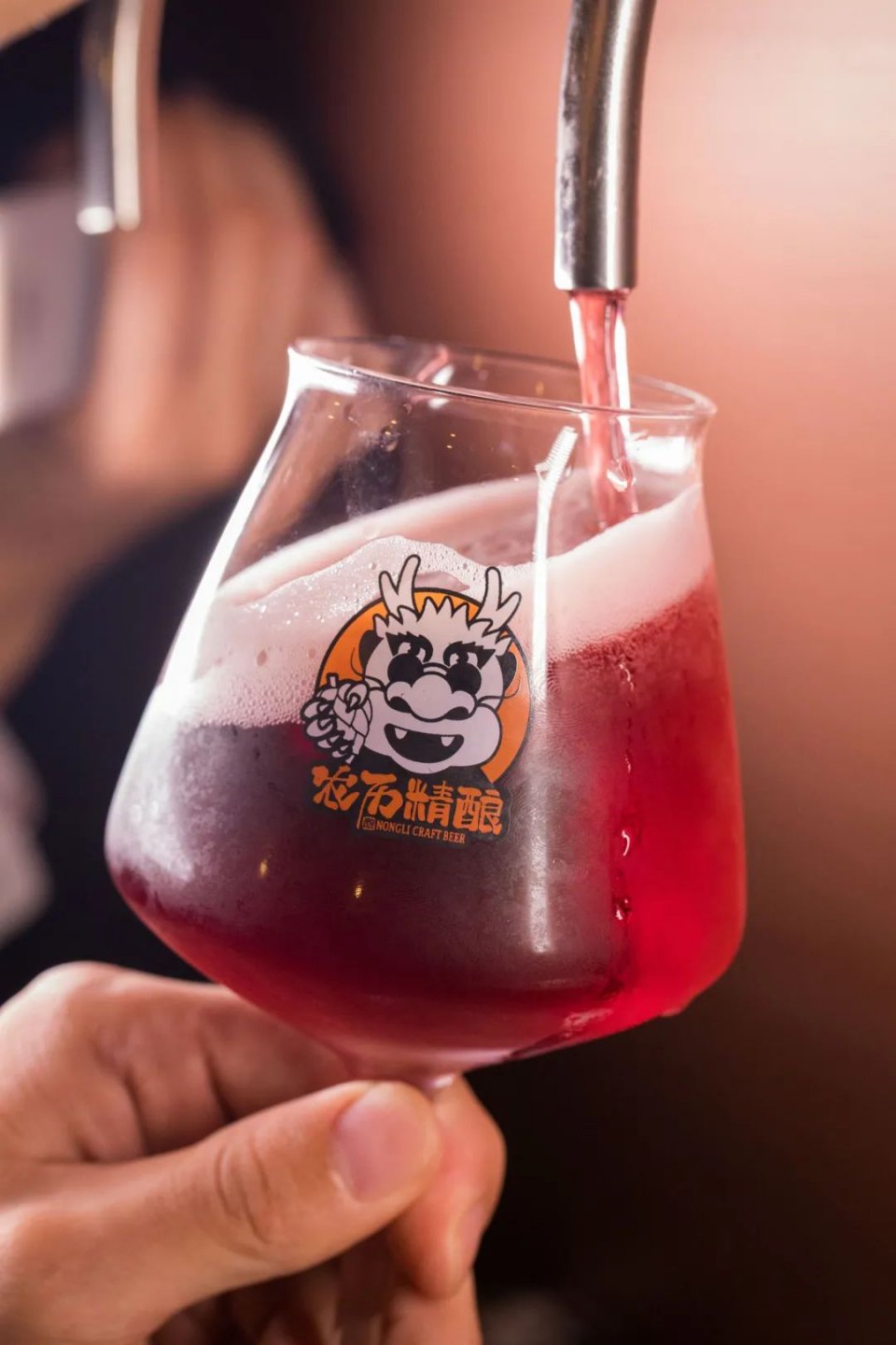 深圳水龙头酒吧，被空姐占领了