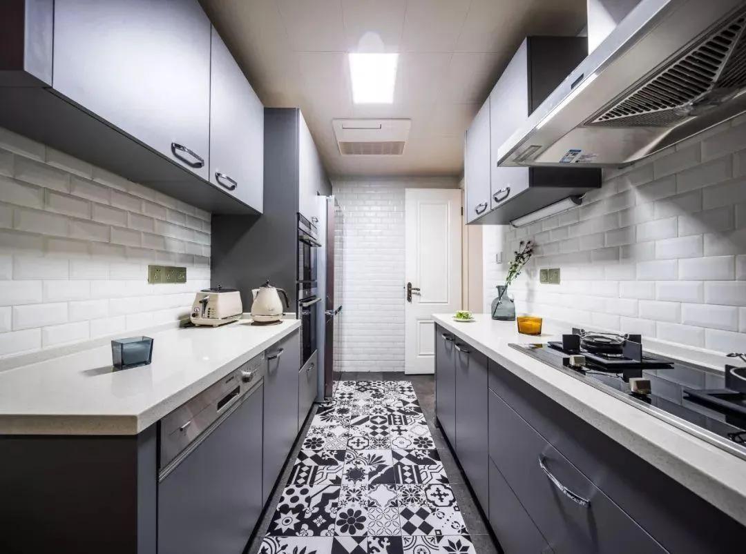 厨房灶台尺寸正确的做法,商用厨房厨师灶台台面合理布局