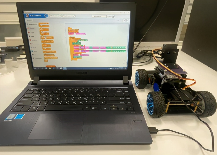 干货分享|教你轻松学会让自动小车追踪彩球