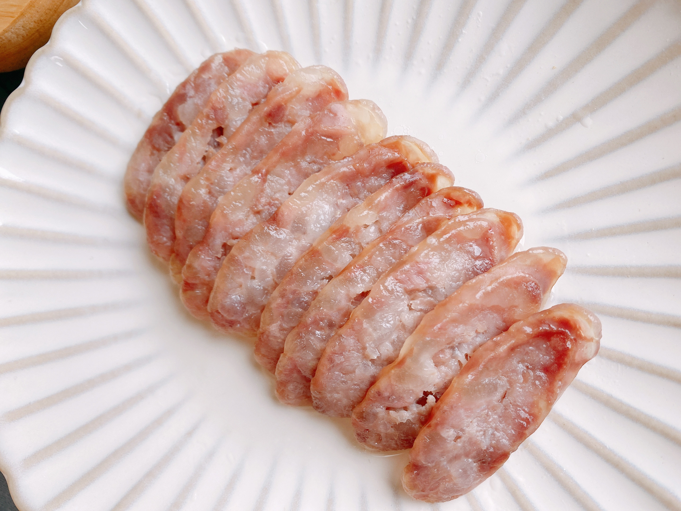 灌香肠制作方法和配方,灌香肠的做法10斤肉用多少盐