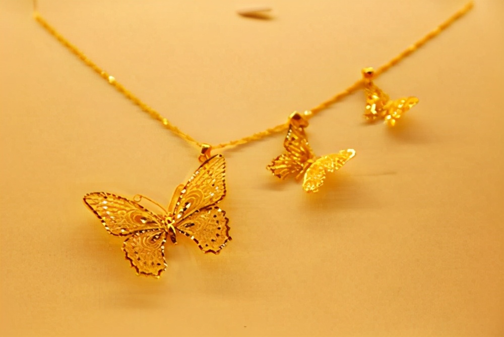 金首饰去换款式要注意什么,用旧的金首饰换新金首饰的诀窍