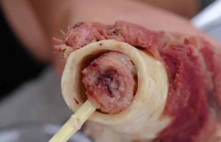 山东小县城自助全猪宴，30元一位肉肉随便吃，客人多的老板往外撵