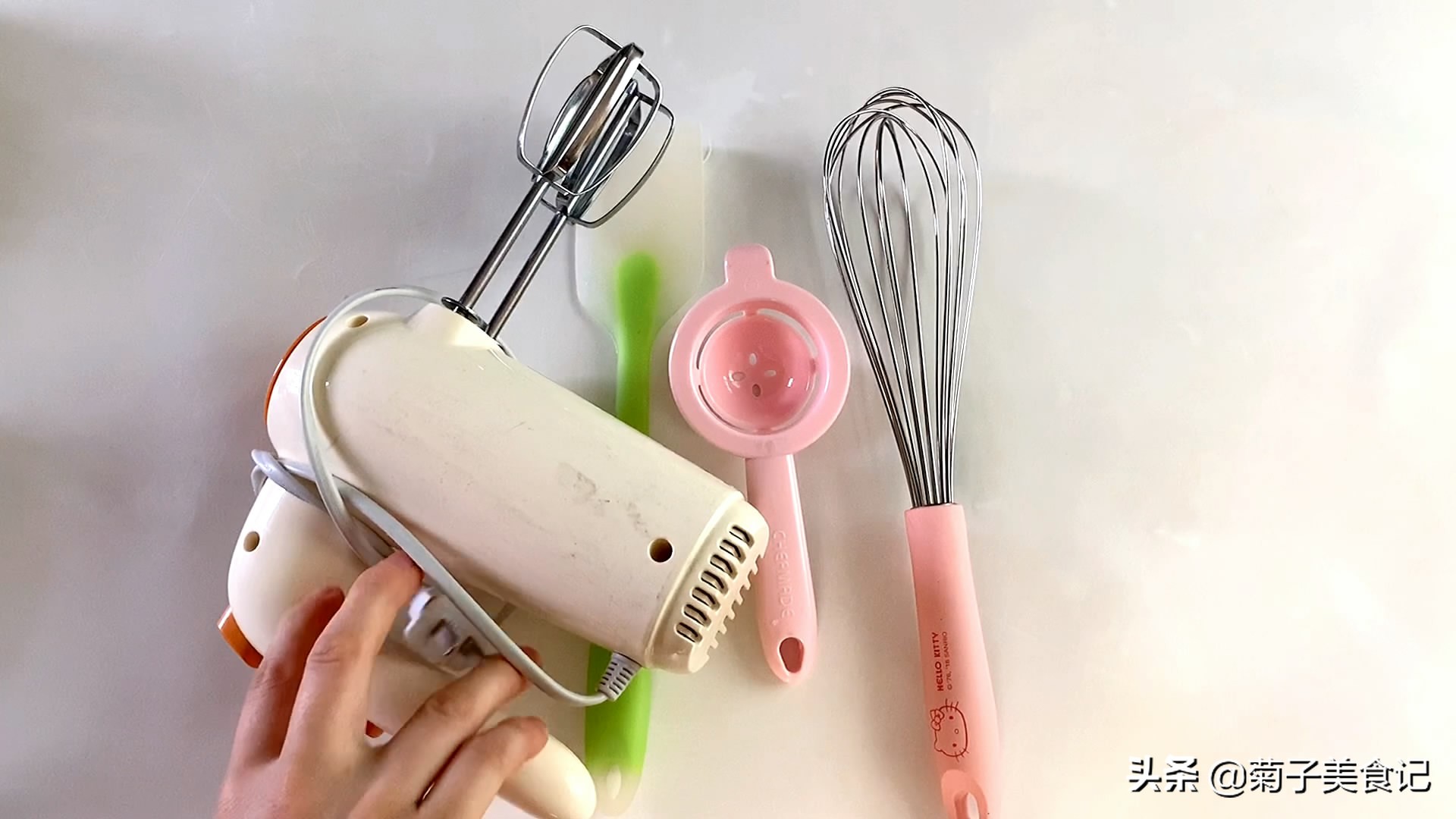 蛋糕机做的蛋糕为什么不蓬松,做蛋糕不开裂的方法