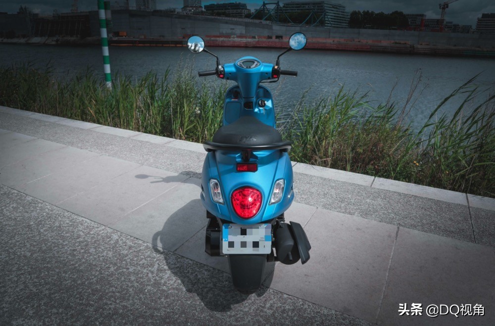 三阳飞度4的abs和cbs怎么分辨,三阳飞度4abs是常亮的吗