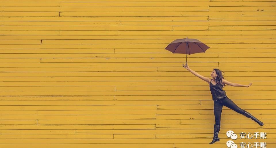 疫情教会我们的，不光是抢口罩摆地摊，还有成熟