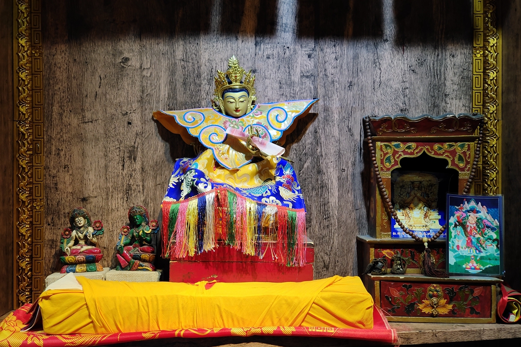 汉族女学藏传佛教,少数民族佛教